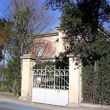 Maria Bed & Breakfast, Corridonia, Marche 3*